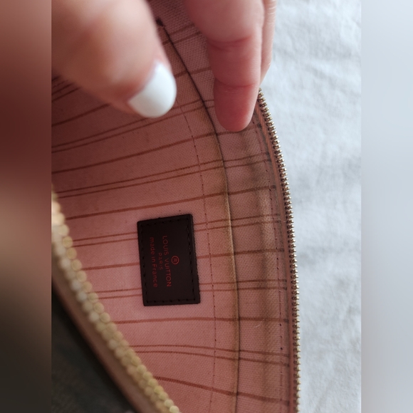 Louis Vuitton Wrislet - Picture 2 of 3